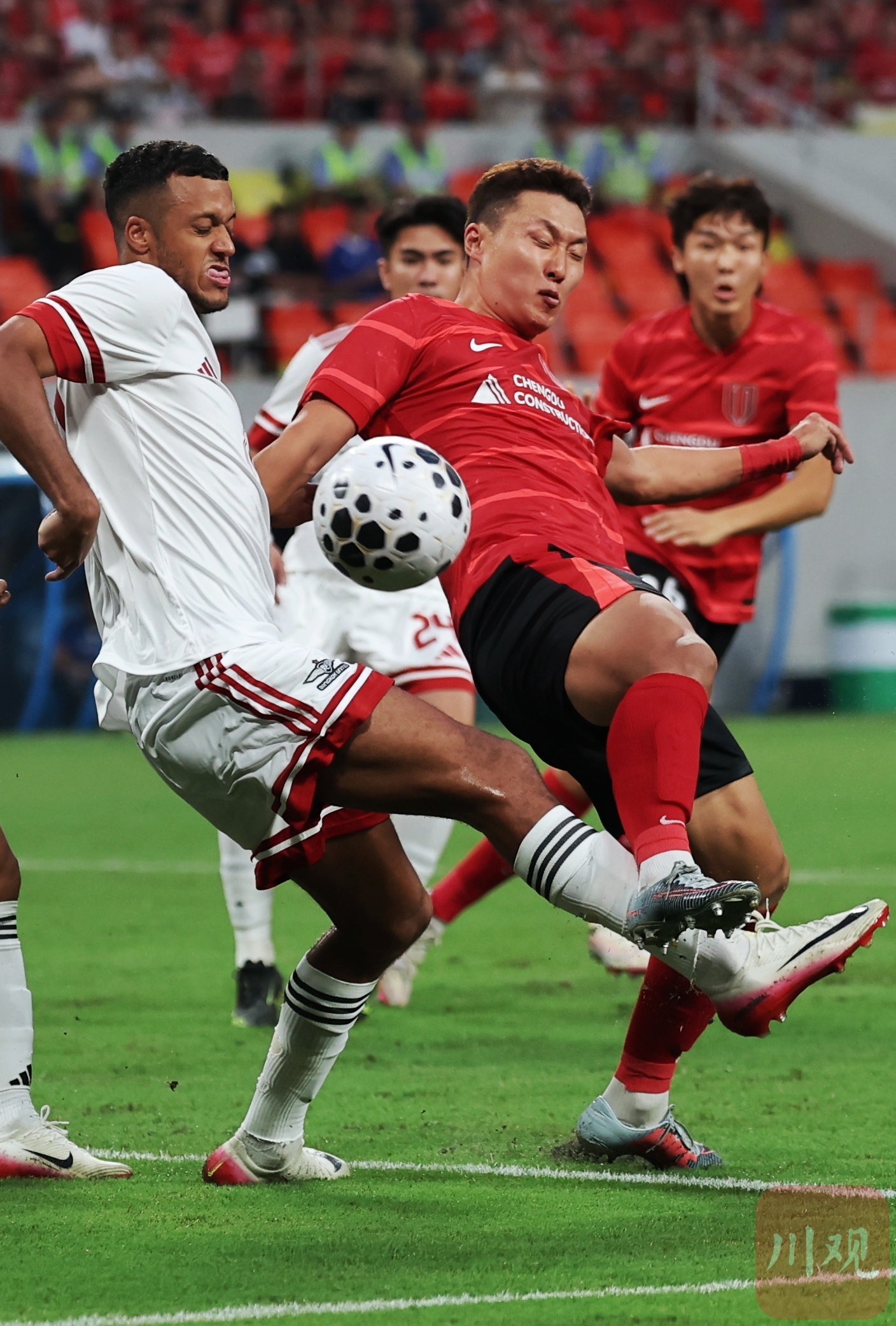 九游体育-今夜突围战来临，成都蓉城围绕亚冠绝杀压哨，信心回归，临场指挥获称赞的简单介绍