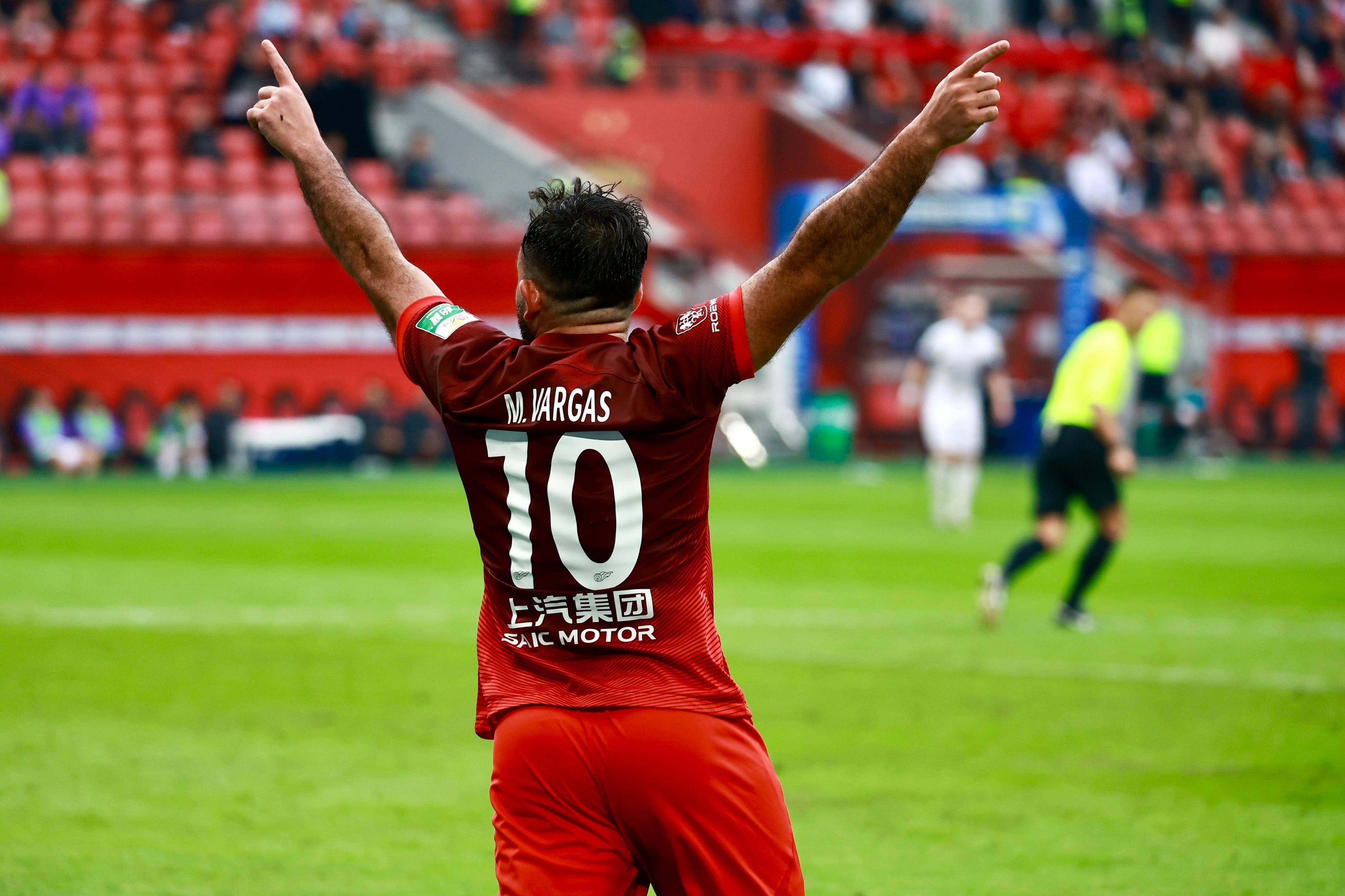 上海海港今夜外线爆发,志在亚冠名次提升,信心回归,纪律约束更严格 上海海港今夜外线爆发,志在亚冠名次提升,信心回归,纪律约束更严格