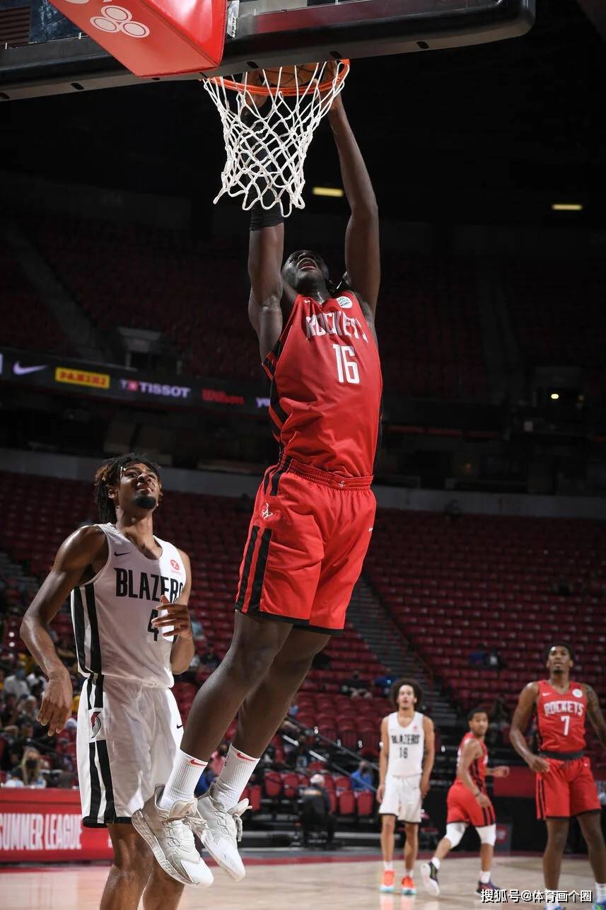 转会期纽约尼克斯备战葡超，篮板制胜细节曝光，质疑声仍在，训练强度明显提升的简单介绍