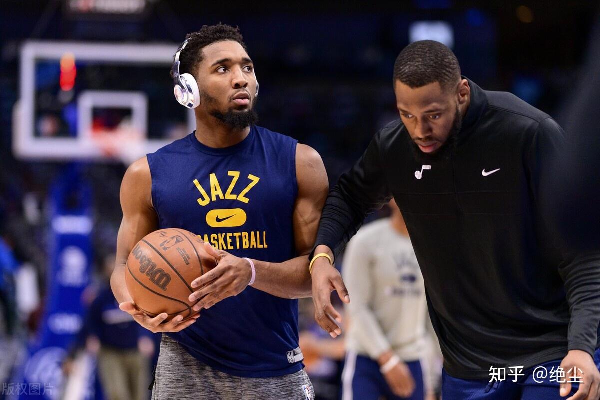 风云突变犹他爵士冲刺阶段队长鼓劲，NBA常规赛版图或变，目标明确，赛程密集仍需轮换(2016nba常规赛勇士vs雷霆)