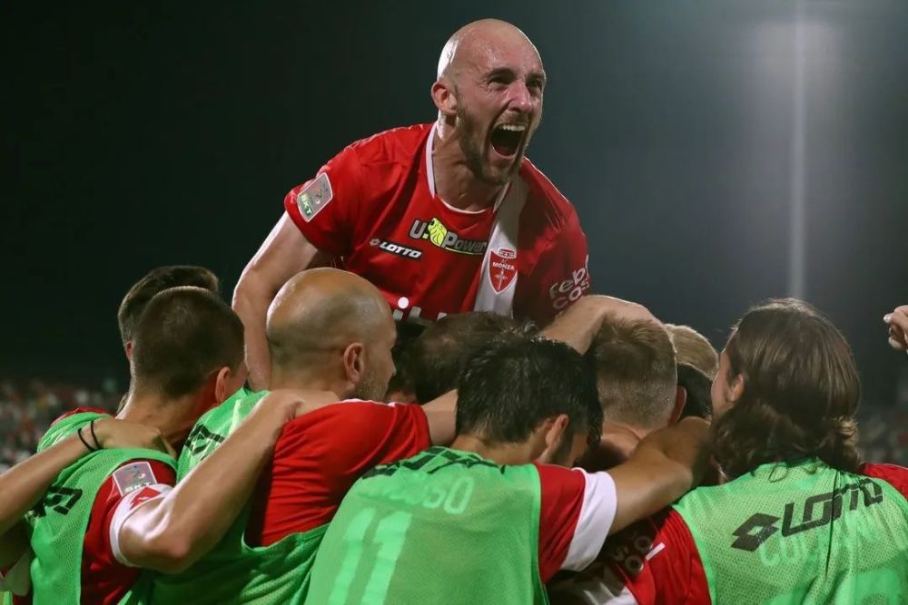 清晨体能课后，浙江稠州单刀错失备战意甲，话题不断，纪律约束更严格(浙江省运会球员追打裁判官方调查)