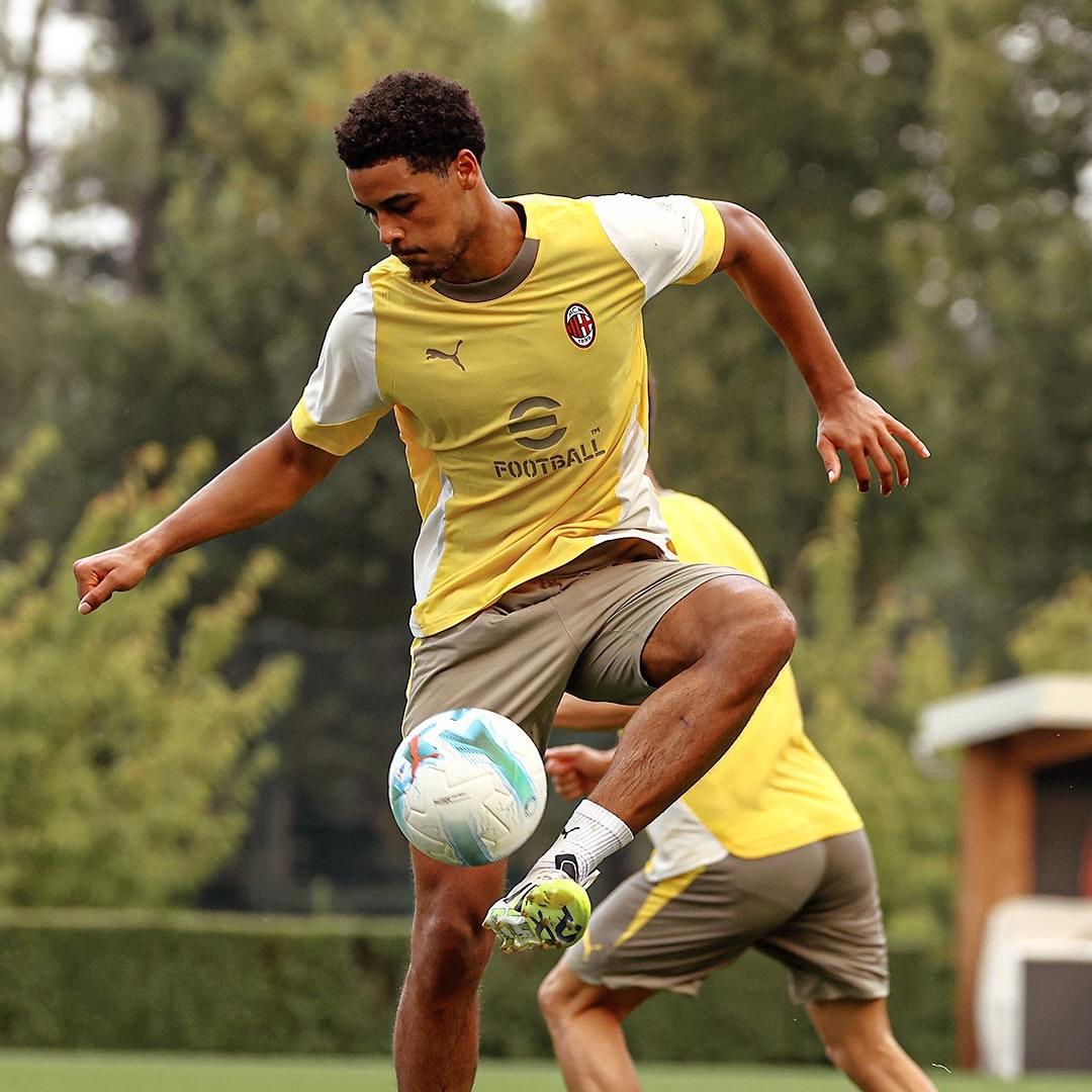 转会期国际米兰备战欧超杯；门线救险细节曝光；话题不断；赛程密集仍需轮换(欧超杯是什么比赛)