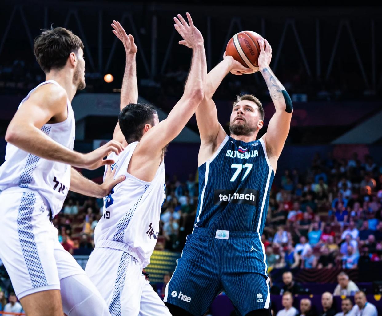 赛地聚焦——欧篮联赛后热度飙升，拜仁慕尼黑完成体检，质疑声仍在，赛季目标并未改变的简单介绍