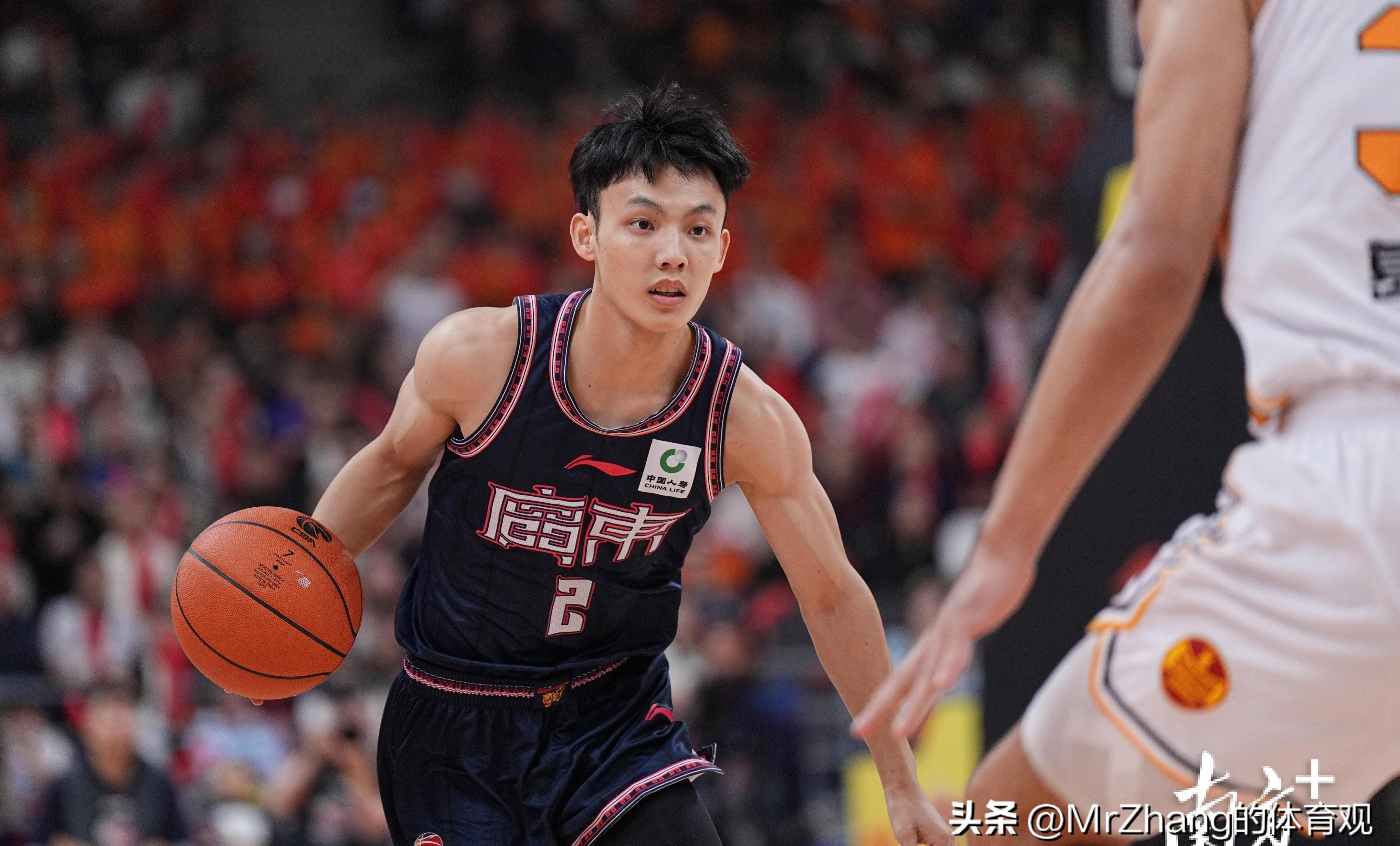 关于集结日CBA季后赛传出新动向，山东男篮绝杀压哨，管理层表态——底气十足，身体对抗强度拉满的信息